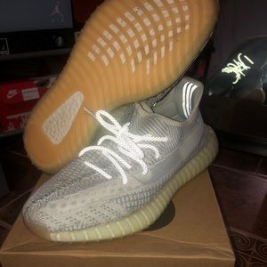 Yeezy Boost 350 V2 Yeshaya🌫
(Non reflective)